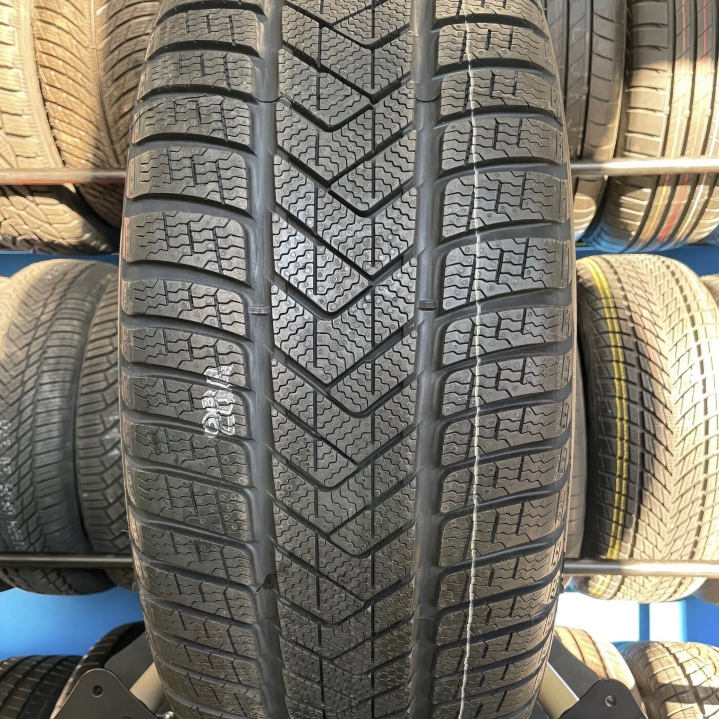 Зимові шини Pirelli Scorpion Winter 255/40 R21 102V XL MGT-зображення-5